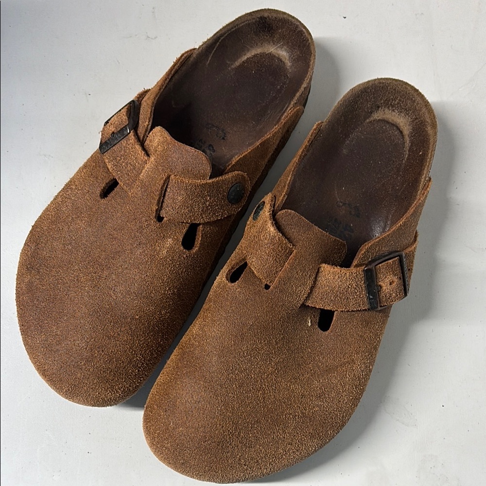 Birkenstock Tan Suede Clogs size 42 - Picture 2 of 8